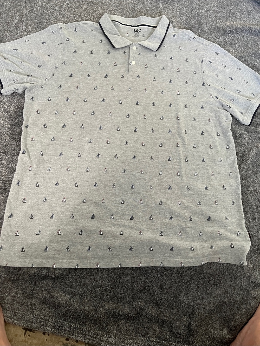 Lee Men’s Light Gray Polo with Navy and Red Sailboat Pattern